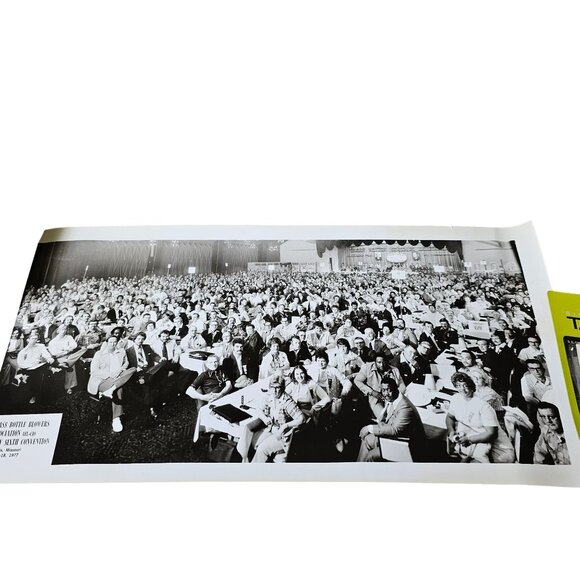 Vintage Glass Bottle Blowers Association Group Photo St. Louis Missouri 1977 - Picture 1 of 10
